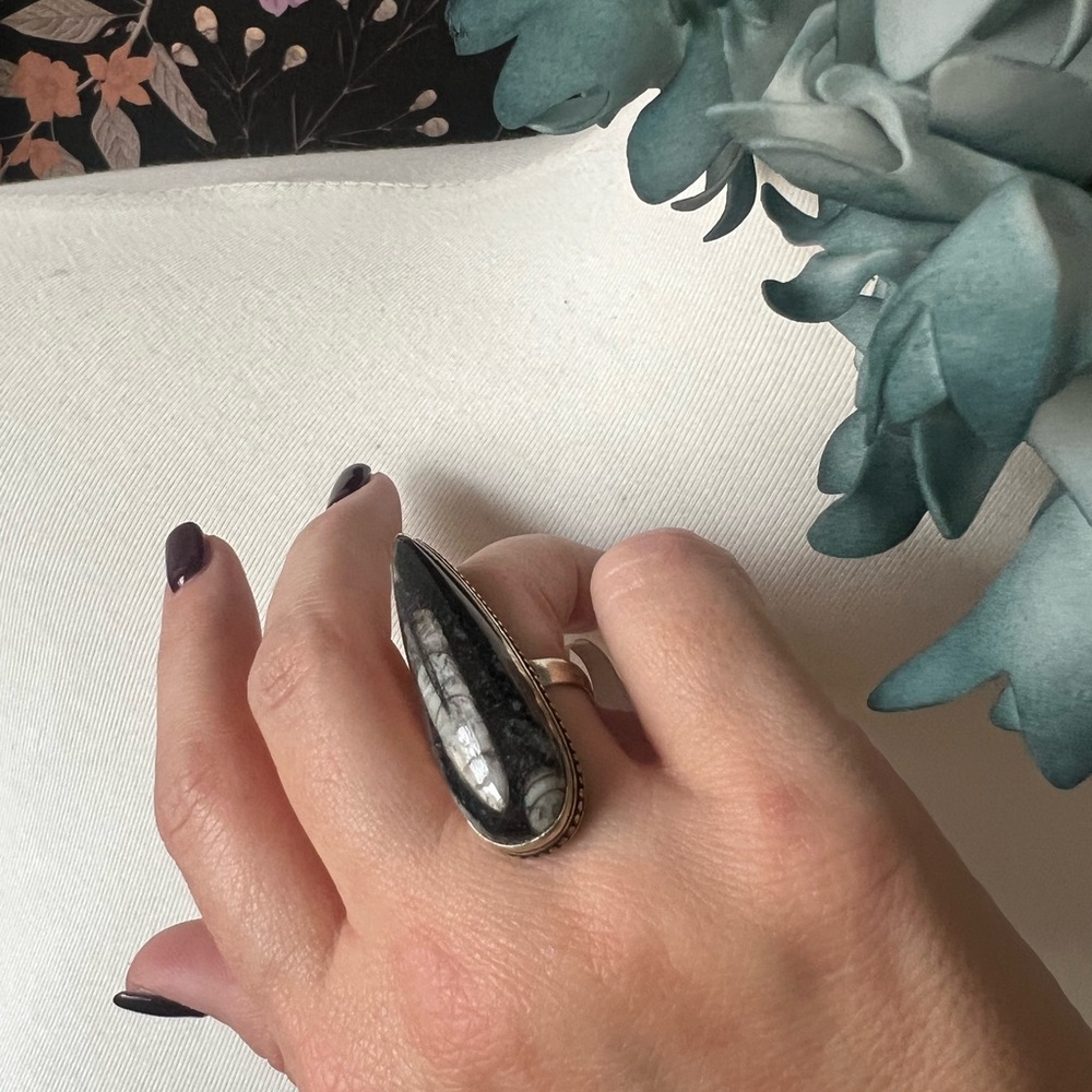 Black and White Fossil Ring - Picture 2 of 6